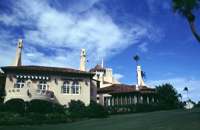 Posestvo Mar-a-Lago je zgradila Marjorie Merriweather Post, nekoč najbogatejša ženska v ZDA. | Foto: Facebook/Anthony Peter Senecal