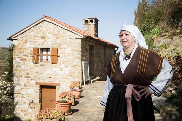 Ondina Reja nam je pripovedovala zanimive zgodbe iz preteklosti. | Foto: 