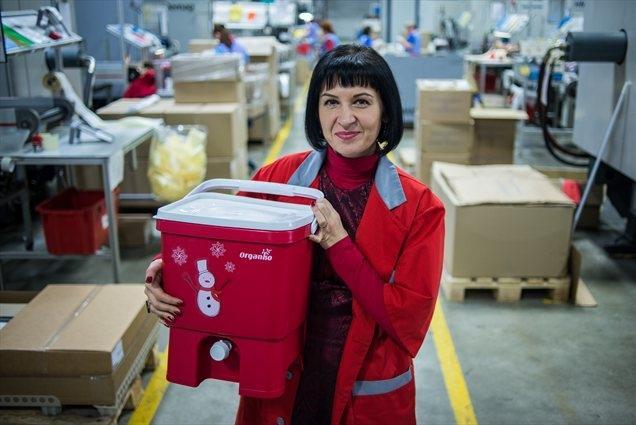 Podjetje Plastika Skaza vodi Tanja Skaza, mlada menedžerka leta 2014. | Foto: Bor Slana