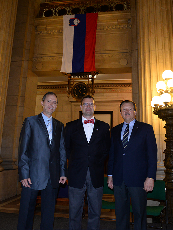 Predsedniki treh sestrskih organizacij v ZDA: Joseph Evanish (SNPJ), Tim Perčič (AMLA) in Rudy Kresovec (KSKJ). | Foto: Osebni arhiv