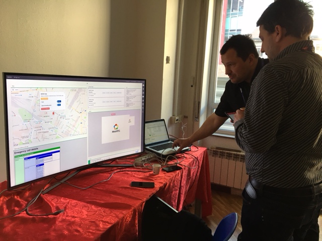 Projekt NEXES razvija rešitve, da bi v centrih 112 že ob vzpostavitvi povezave samodejno pridobili čim več pomembnih podatkov za učinkovito ukrepanje in reševanje. | Foto: 