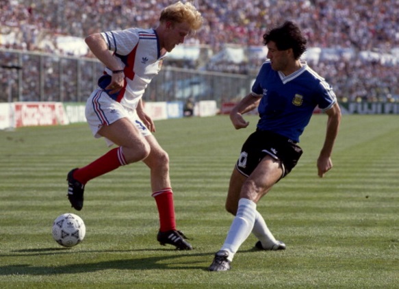 Ko je Prosinečki leta 1990 nastopal na SP v Italiji, si je slačilnico Jugoslavije delil tudi s Srečkom Katancem in Safetom Sušićem. | Foto: Getty Images