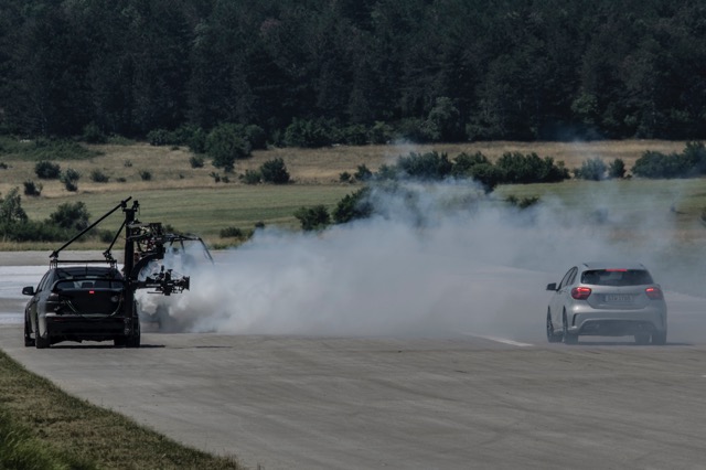 Snemanje mercedes-benza razreda A na letališču v Divači. | Foto: Robert Tudjina