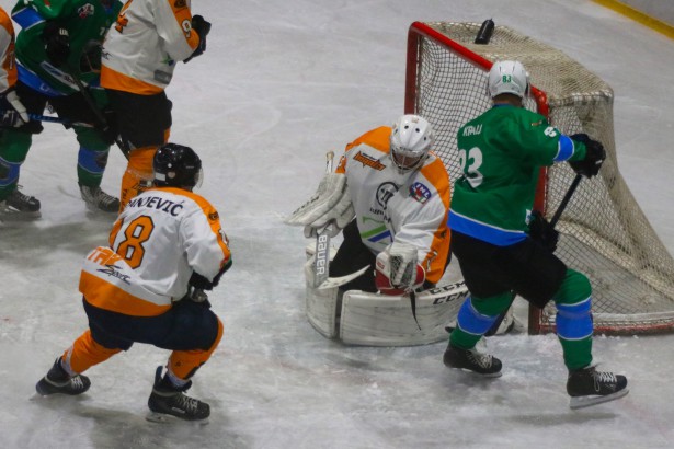 Mariborčani se poslavljajo od lige IHL. V njej bo sodelovalo osem klubov: trije slovenski (Celjani, Kranjčani, Založani), trije hrvaški (KHL Medveščak, KHL Mladost in KHL Zagreb) in dva srbska (SKHL Crvena Zvezda in HK Vojvodina). | Foto: Hokejska zveza Slovenije