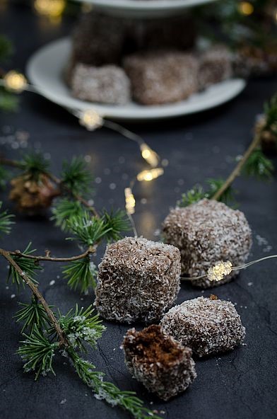 DOBRO JE VEDETI: Recept velja za peko v velikem pekaču z merami 47 cm x 39 cm. 
 | Foto: 