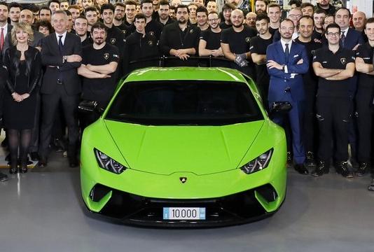 Lamborghini ima tovarno na obrobju Bologne, a vsaj do 25. marca tam ne bodo izdelovali svojih superšportnih avtomobilov. | Foto: Lamborghini