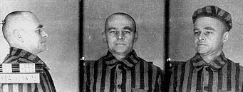 Pilecki (to so njegove fotografije iz Auschwitza) je leta 1943 v drzni akciji pobegnil iz Auschwitza in se pozneje proti Nemcem boril še v Varšavi. Po vojni so ga Sovjeti leta 1948 na hitro obtožili, da je vohunil za Britance, in ga ustrelili. Vsi dokumenti o podvigu Witolda Pileckega so nato poniknili za več kot 50 let, ljudje pa so za njegovo junaštvo med drugo svetovno vojno izvedeli šele v začetku devetdesetih let prejšnjega stoletja.  | Foto: Thomas Hilmes/Wikimedia Commons