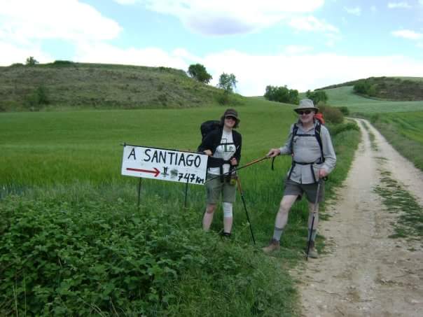 Maši je pot prinesla umiritev, to, da se je začela bolj poslušati, si posvetila več pozornosti. Še posebej všeč ji je bilo, ko je hodila z Irci in so se po vsakem večjem delu prehojene poti ustavili, da so se ozrli nazaj. "Ni vse v tem, da gledaš ves čas naprej. Dobro se je ozreti nazaj, da vidiš, kaj vse si do zdaj že naredil," pravi Maša. | Foto: osebni arhiv/Lana Kokl