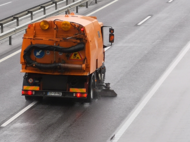 čiščenje ceste štajerka | Foto: Gašper Petovar