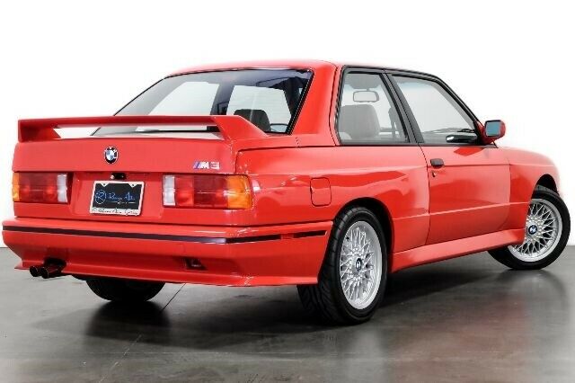 BMW M3 E30 Paul Walker | Foto: Reserve Auto Group