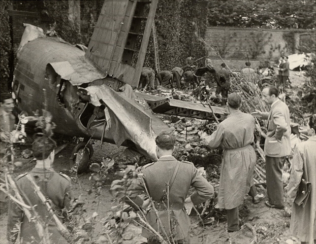 Na griču Superga nad Torinom so leta 1949 v tragični letalski nesreči življenje izgubili igralci Torina.  | Foto: Wikipedia