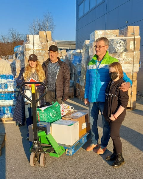 Ukrajina pomoč | Foto: Inštitut Zlata Pentljica, otroci z rakom