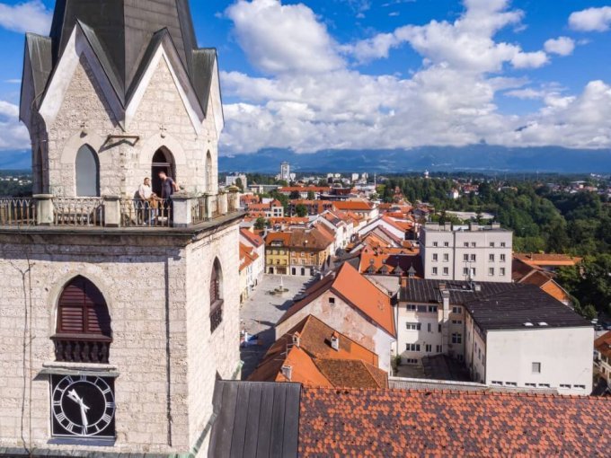 Zvonik cerkve Sv. Kancijana | Foto: https://www.visitkranj.com/