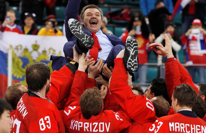 Oleg Znarok nadaljuje zbiranje kolajn z rusko izbrano vrsto. | Foto: Reuters