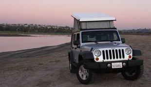 Jeep Wrangler J30 – lahki "off-road" bivalnik