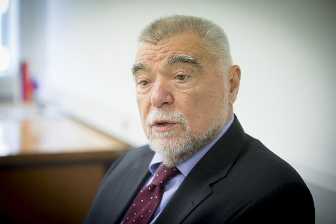 Stipe Mesić: "Nobeno prerazporejanje in iskanje nove večine ne more biti rešitev, ker bi to samo podaljšalo to nesposobno oblast." | Foto: Ana Kovač