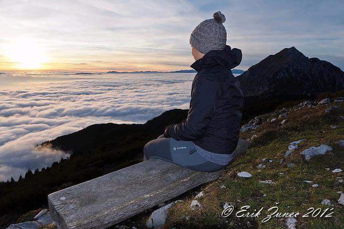 Mali Grintovec in oblaki v dolini.  | Foto: Arhiv Pie Peršič