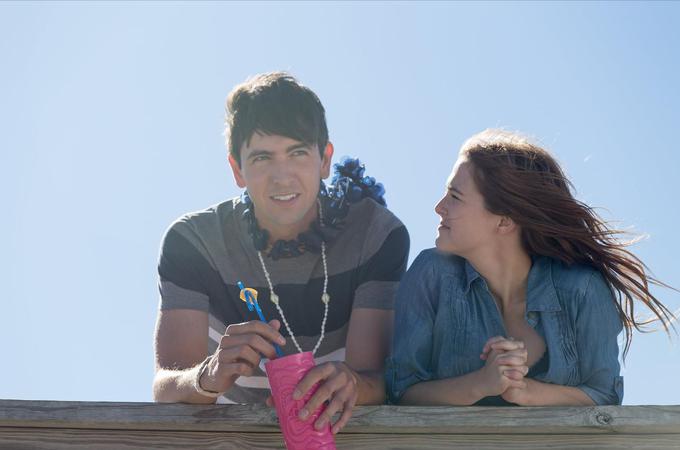 Nicholas Braun in Zoey Deutch | Foto: promocijsko gradivo