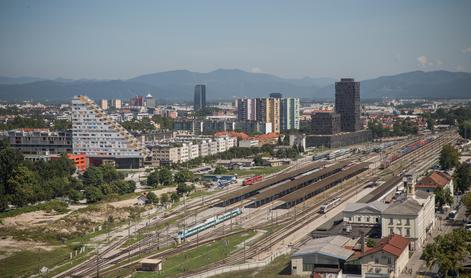 Zaradi vzdrževalnih del tudi v naslednjih dneh nadomestni prevozi na železniškem omrežju