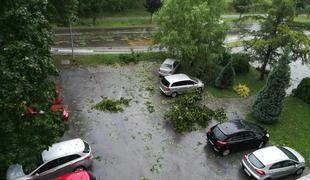 Poglejte, kako se je neurje razbesnelo nad Ptujem #foto #video