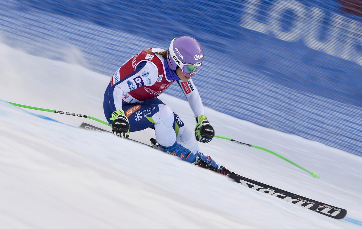 Ilka Štuhec | Zaradi slabega vremena in novozapadlega snega na progi do odpovedali drugi trening. Ilka Štuhec bo morda na progo šla v četrtek. | Foto Reuters