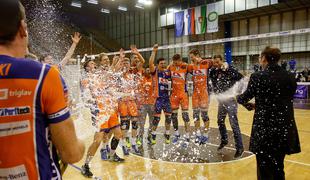 ACH Volley še 13. na prestolu, Panvita tretja (video)