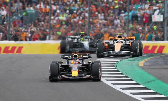 Lani je v Silverstonu zmagal Max Verstappen. | Foto: Reuters