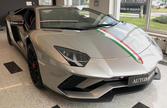 Leta 2016 je osvežitev oblikovanja aventadorja S zrisal oblikovalec Mitja Borkert. | Foto: Autobroker