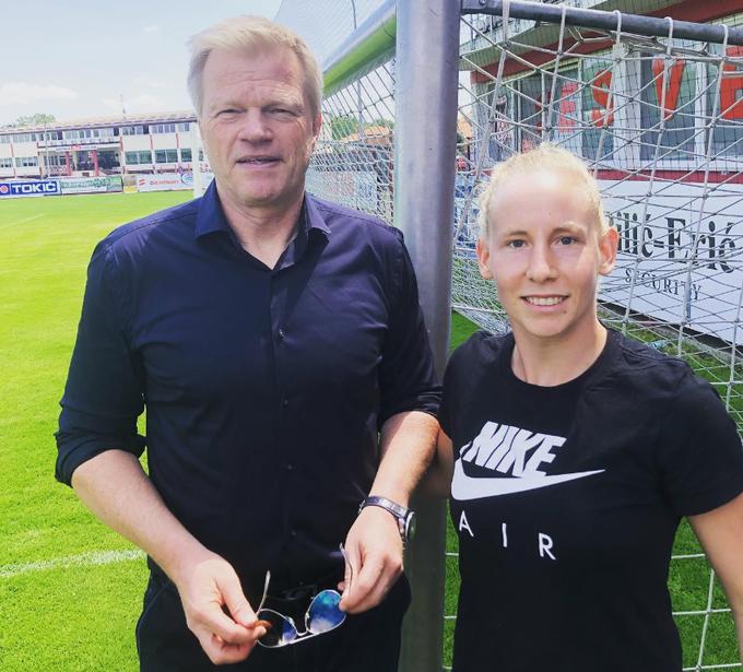 Njen vzornik med vratnicama je legendarni nemški čuvaj mreže Oliver Kahn. Pred leti ga je spoznala na Hrvaškem. | Foto: Osebni arhiv