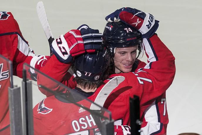 Nic Dowd | Nic Dowd  je zadel odločilni gol za zmago Washingtona proti Bostonu na prvi tekmi končnice. | Foto Guliverimage