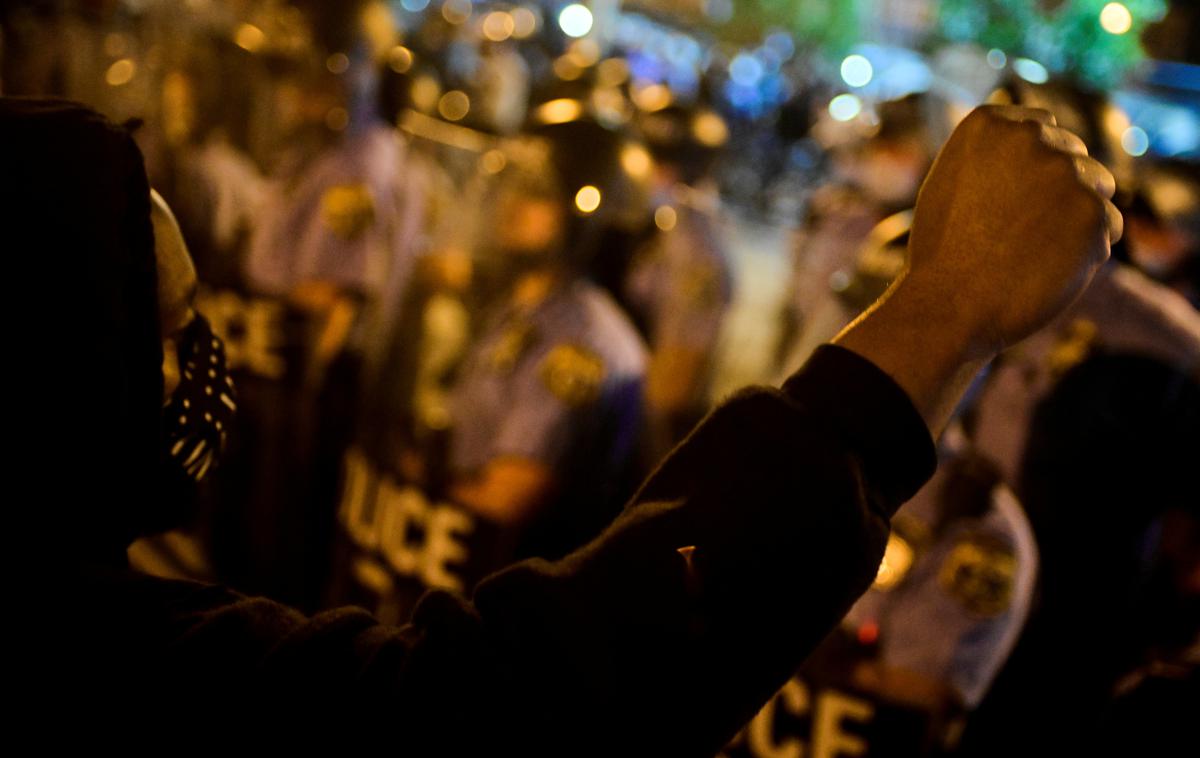 Protesti v Filadelfiji | V Filadeliji so se po smrti Walterja Wallacea, ki sta ga na domu ustrelila policista, nadaljevali protesti proti policijskemu nasilju. | Foto Reuters