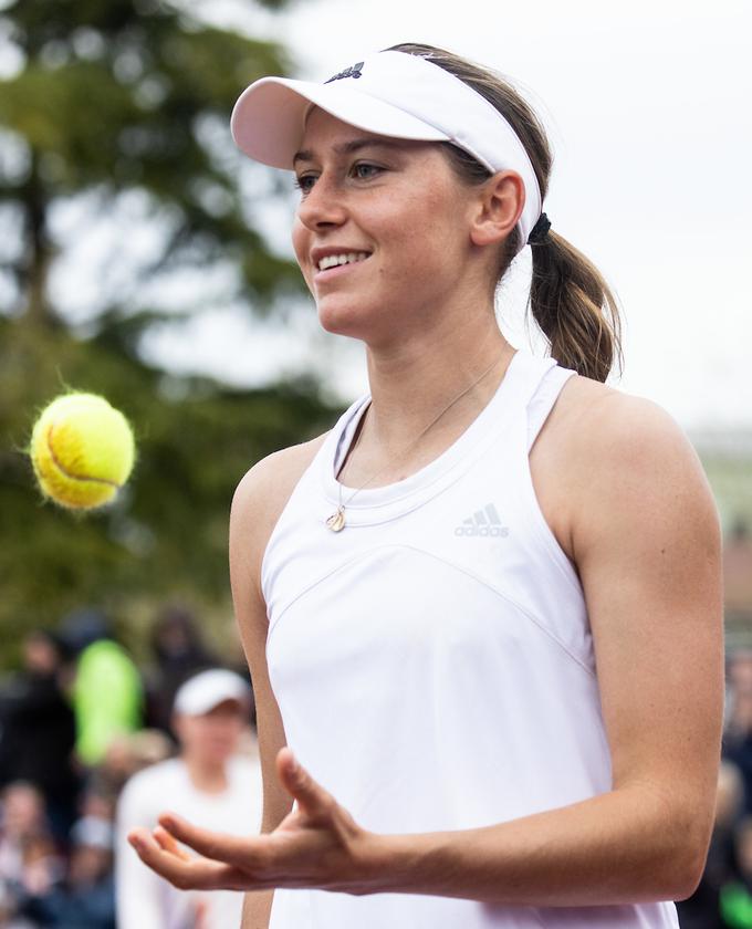 Kaja Juvan bo uvodni dvoboj na sveti angleški travi v glavnem delu turnirja v Wimbledonu odigrala v torek. | Foto: Vid Ponikvar/Sportida