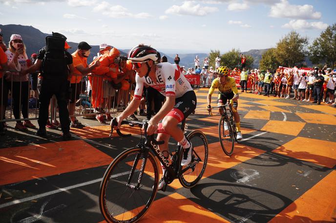 Primož Roglič Tadej Pogačar | Tadej Pogačar in Primož Roglič pišeta na Touru posebno pravljico. | Foto Reuters