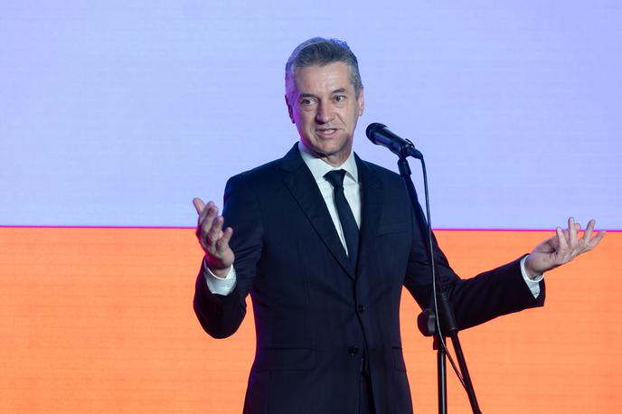 Robert Golob | Kot smo že poročali, je premier Robert Golob podjetje Star Solar prevzel v ločitvenem postopku od svoje nekdanje žene Jane Nemec Golob. | Foto Katja Kodba/STA