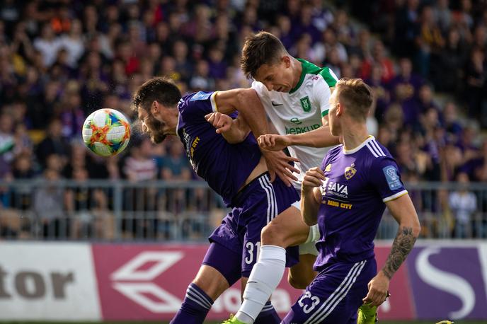 Maribor Olimpija | Trenutek, ki je usmeril srečanje v prid Olimpiji. Prvi gol Harisa Kadrića. | Foto Blaž Weindorfer/Sportida