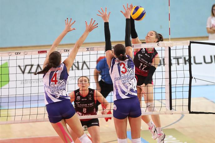 Nova KBM Branik | Bankirke so na prvi tekmi ruskim nasprotnicam priznale premoč z 0:3. | Foto CEV