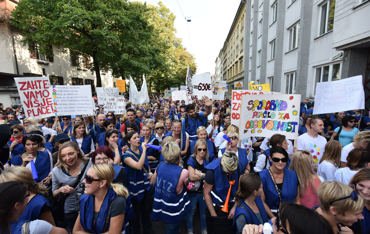 Protestni shod pomočnic vzgojiteljiv | Foto STA