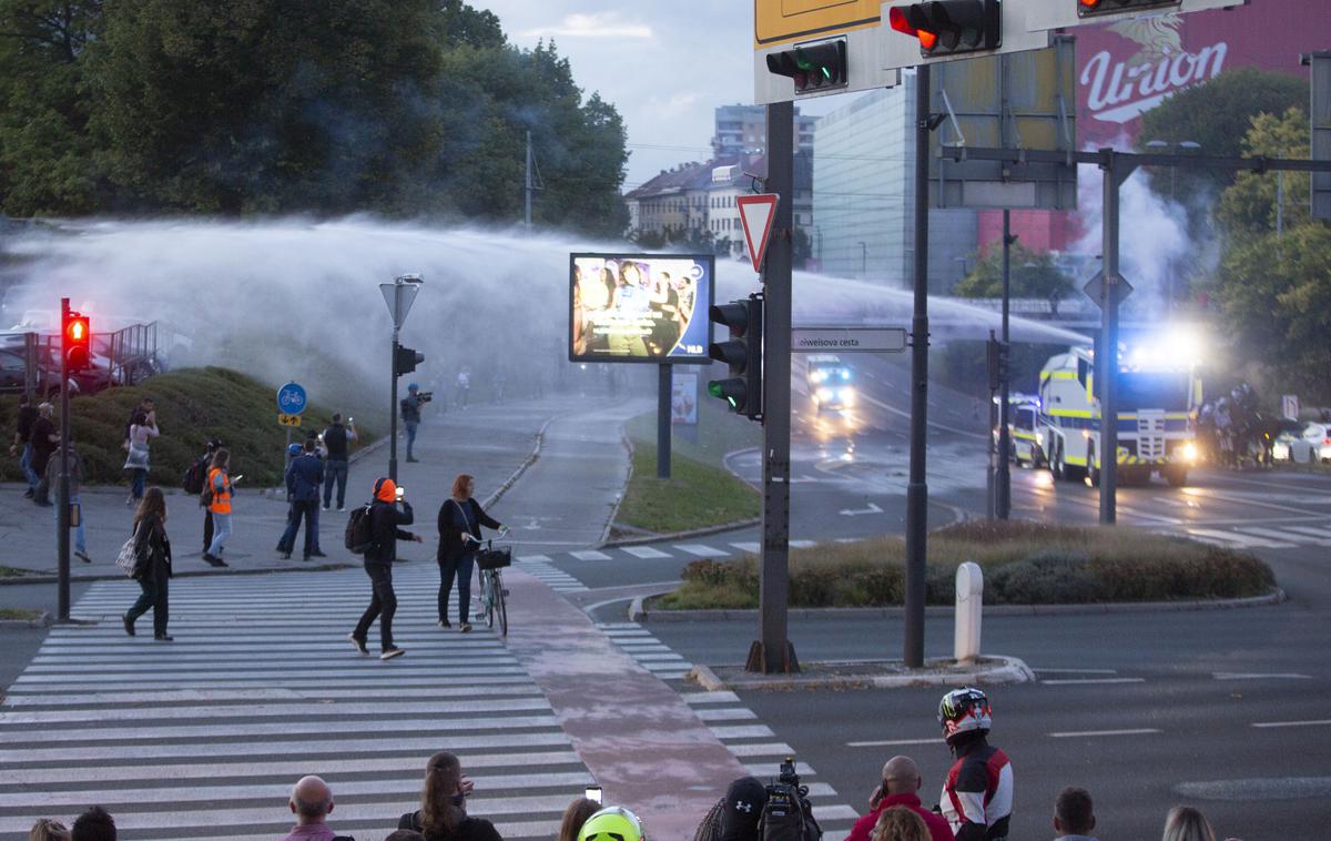 Protesti torek, 5.10.2021 | "Želimo preveriti kopico dejstev v okviru svojih pooblastil," je dejal Matjaž Nemec. | Foto Bojan Puhek