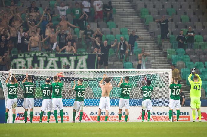 Olimpija Santa Clara | Nogometaši Olimpije so po koncu evropske sezone prejeli glasno podporo navijačev. Zdaj se bodo osredotočili na cilje na domačem prvenstvu. | Foto Grega Valančič/Sportida