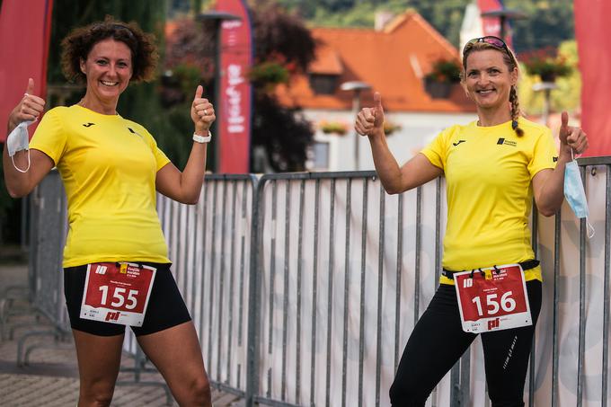 S pozitivno oceno tekmovanja sta se strinjali tudi tekačici Klavdija in Petrina iz Šentjurja, ki sta na Konjiškem maratonu že četrtič.  "Vsa čast organizatorjem, da so se sploh lotili izvedbe tekmovanja. Letos sva bili prijavljeni na še več dogodkov, pa je vse po vrsti odpadlo." | Foto: Matic Ritonja/Sportida