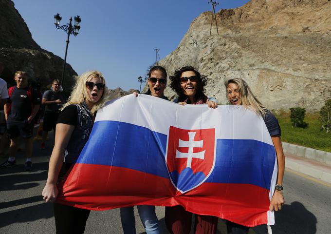 V nekdanji Češkoslovaški je bila Slovaška revnejši del skupne države. Na začetku samostojne poti, leta 1993, je Slovaška dosegla 66 odstotkov češkega BDP na prebivalca, leta 2015 pa že 91,6 odstotka. Slovaki, ki so za razliko od Čehov del evroobmočja, so lahko ponosni tudi na to, da je njihova prestolnica Bratislava bogatejša od Prage. Po podatkih Eurostata je imela bratislavska statistična regija leta 2013 BDP na prebivalca 33.900 evrov. Preostali deli države pa so precej manj bogati. Slovaška, ki je imela v času socializma močno vojaško industrijo, je v zadnjih letih postala država, ki izdela največ avtomobilov na prebivalca v Evropi. | Foto: Reuters