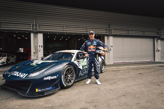 Sebastien Loeb DTM | Loeb s svojim novim dirkalnikom – ferrari 488 GT3 Evo 2020. | Foto Red Bull Content Pool