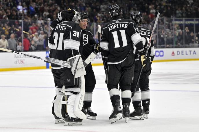 David Rittich, Los Angeles Kings | Hokejisti Los Angeles Kings so s kar 4:0 premagali Edmonton, ki je na zadnjih 19 tekmah izgubil šele drugič. | Foto Reuters