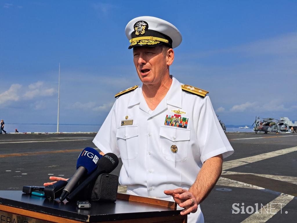 letalonosilka USS Gerald R. Ford