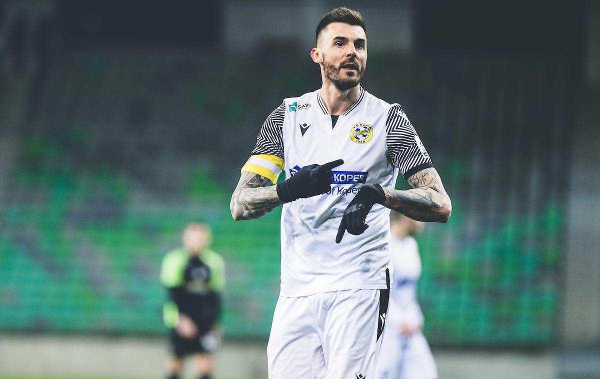 Ivica Guberac Olimpija Koper | Ivica Guberac je v 58. minuti dosegel enega najlepših zadetkov v karieri. | Foto Grega Valančič/Sportida