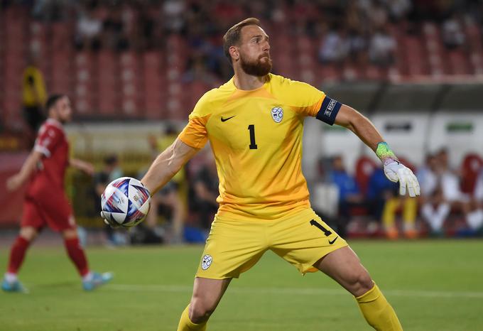 Jan Oblak je proti Srbiji prejel kar štiri zadetke, od tega tri po strelih srbskih nogometašev z glavo iz neposredne bližine. | Foto: Sportida