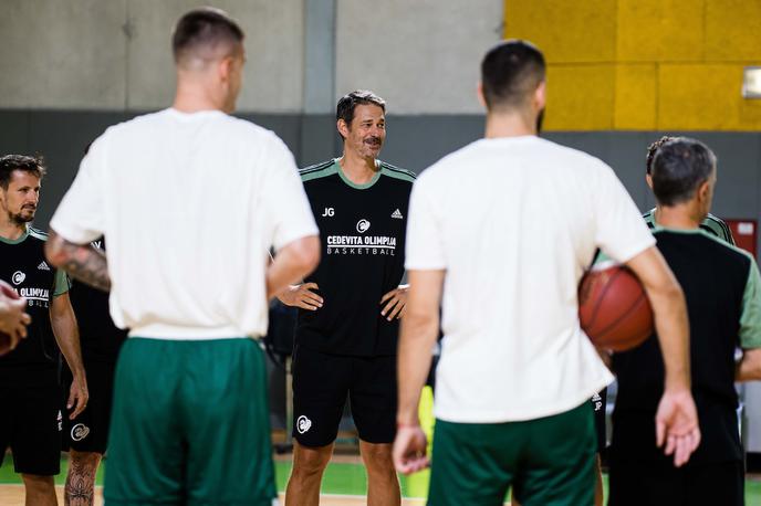 Cedevita Olimpija trening, Jurica Golemac | Jurica Golemac je dobro razpoložen dočakal prvi trening. | Foto Grega Valančič/Sportida