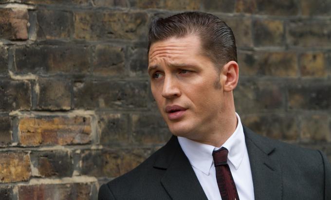 Tom Hardy kot Reggie Kray. | Foto: promocijsko gradivo