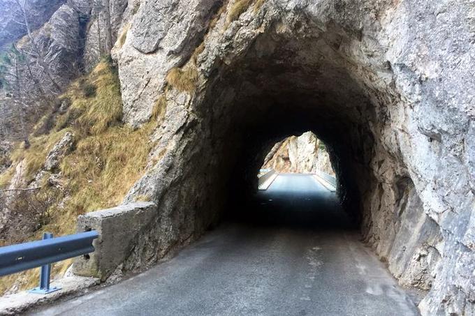 V četrti etapi od Nove Gorice do Ajdovščine se bodo kolesarji zapeljali po eni najbolj slikovitih cest v Sloveniji. | Foto: Gregor Pavšič