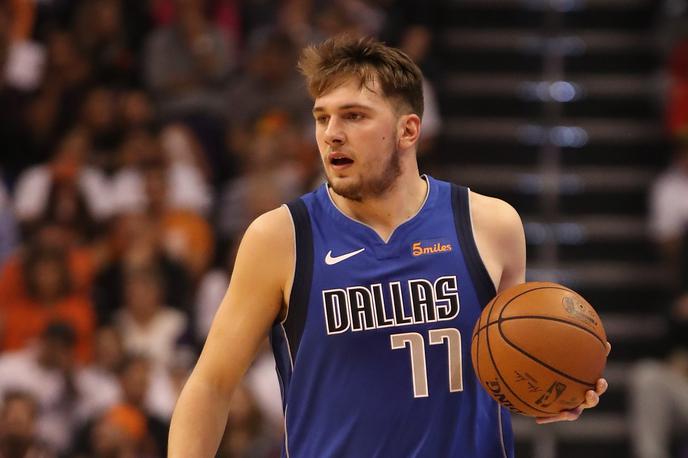 Luka Dončić | V noči na torek čaka Luko Dončića tretja tekma v ligi NBA - proti Chicago Bullsom. | Foto Getty Images